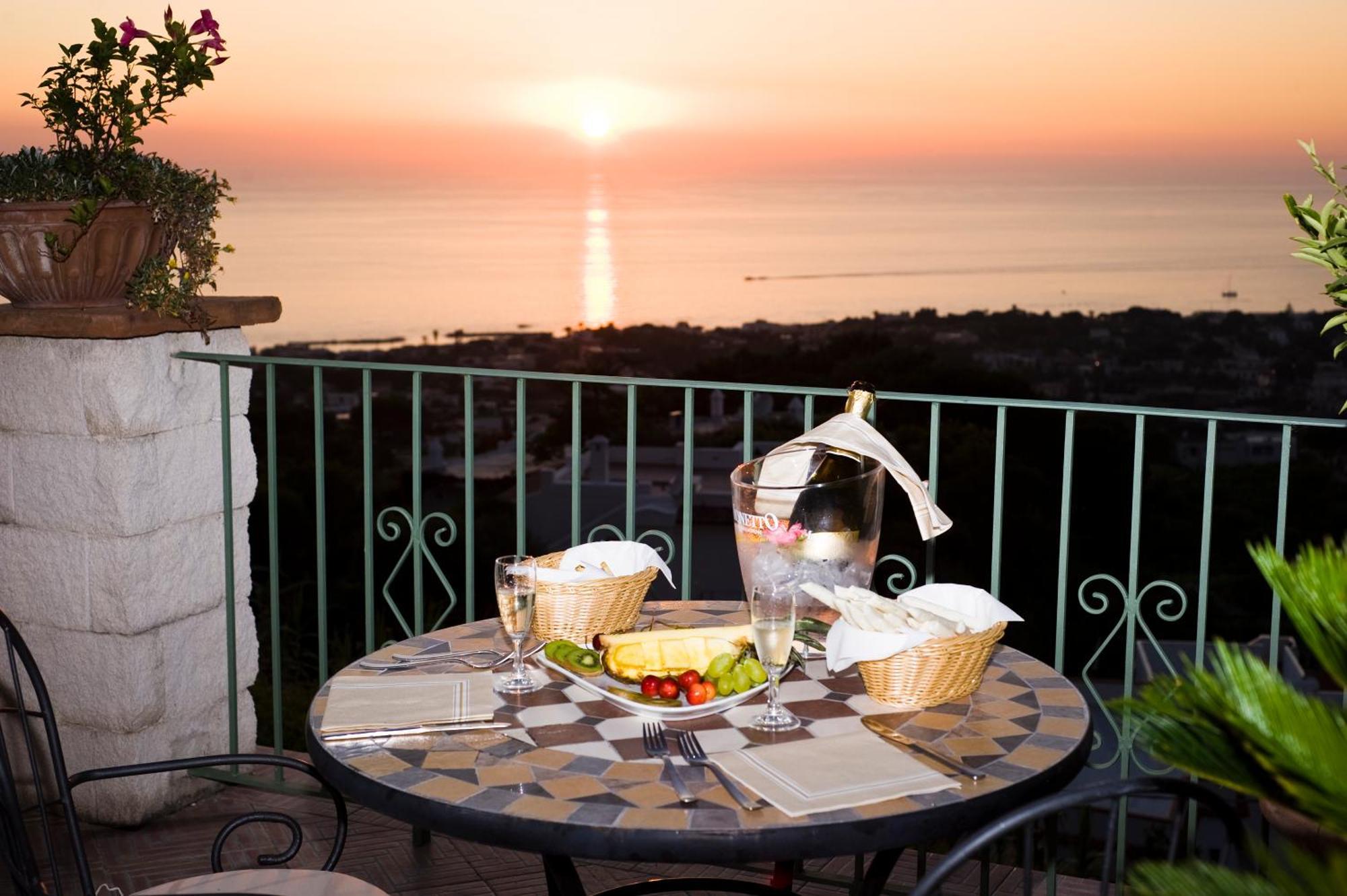 Poggio Del Sole Otel Forio di Ischia Dış mekan fotoğraf