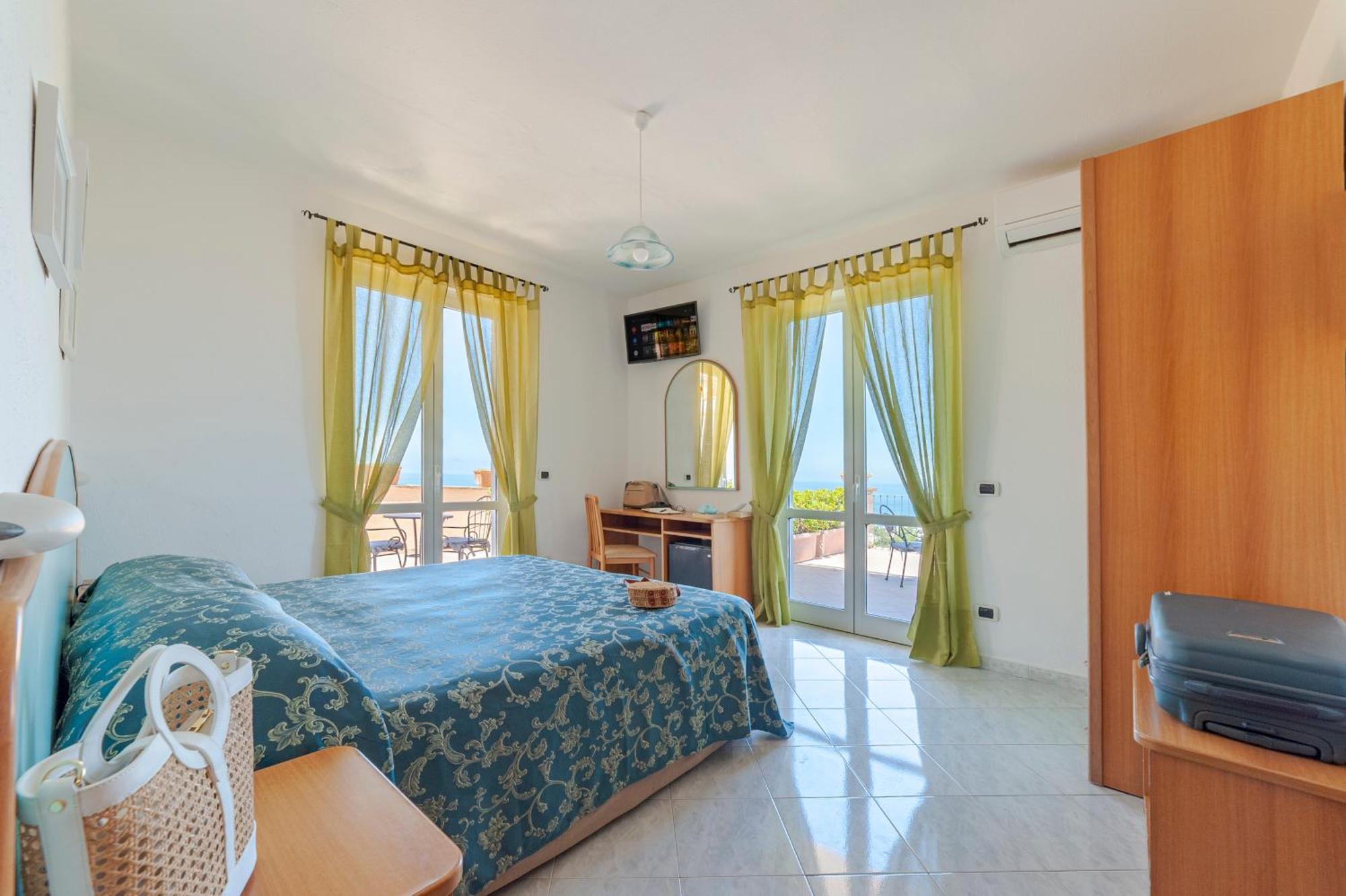 Poggio Del Sole Otel Forio di Ischia Dış mekan fotoğraf